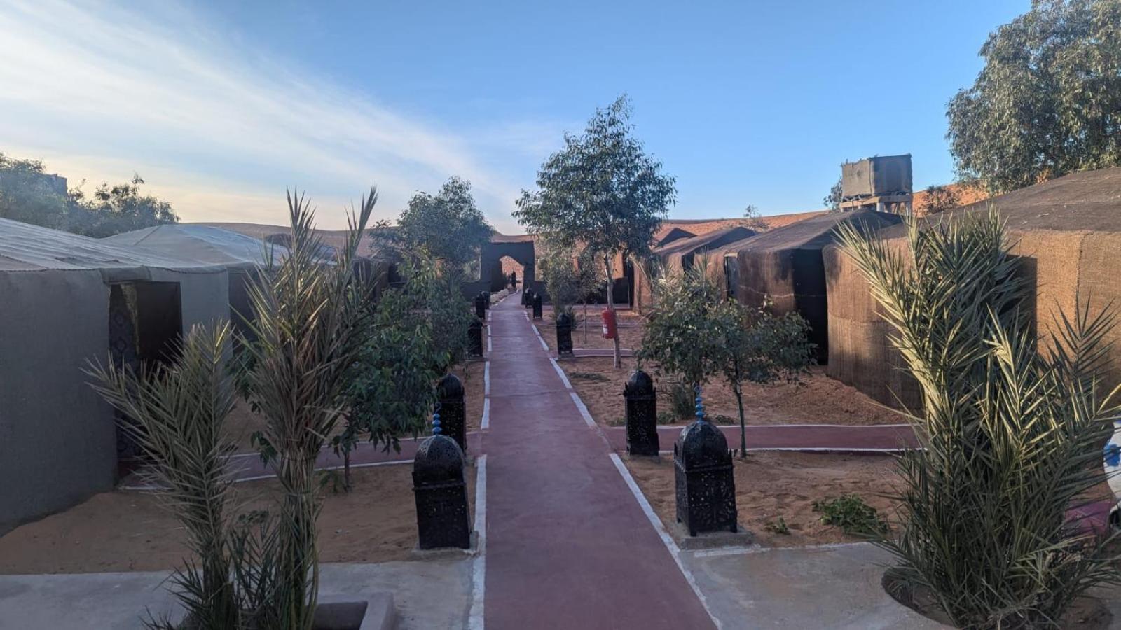 Hammadi Desert Camp 梅尔祖卡 外观 照片