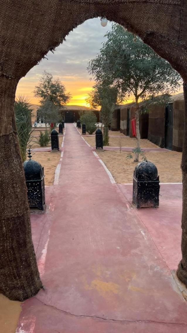 Hammadi Desert Camp 梅尔祖卡 外观 照片